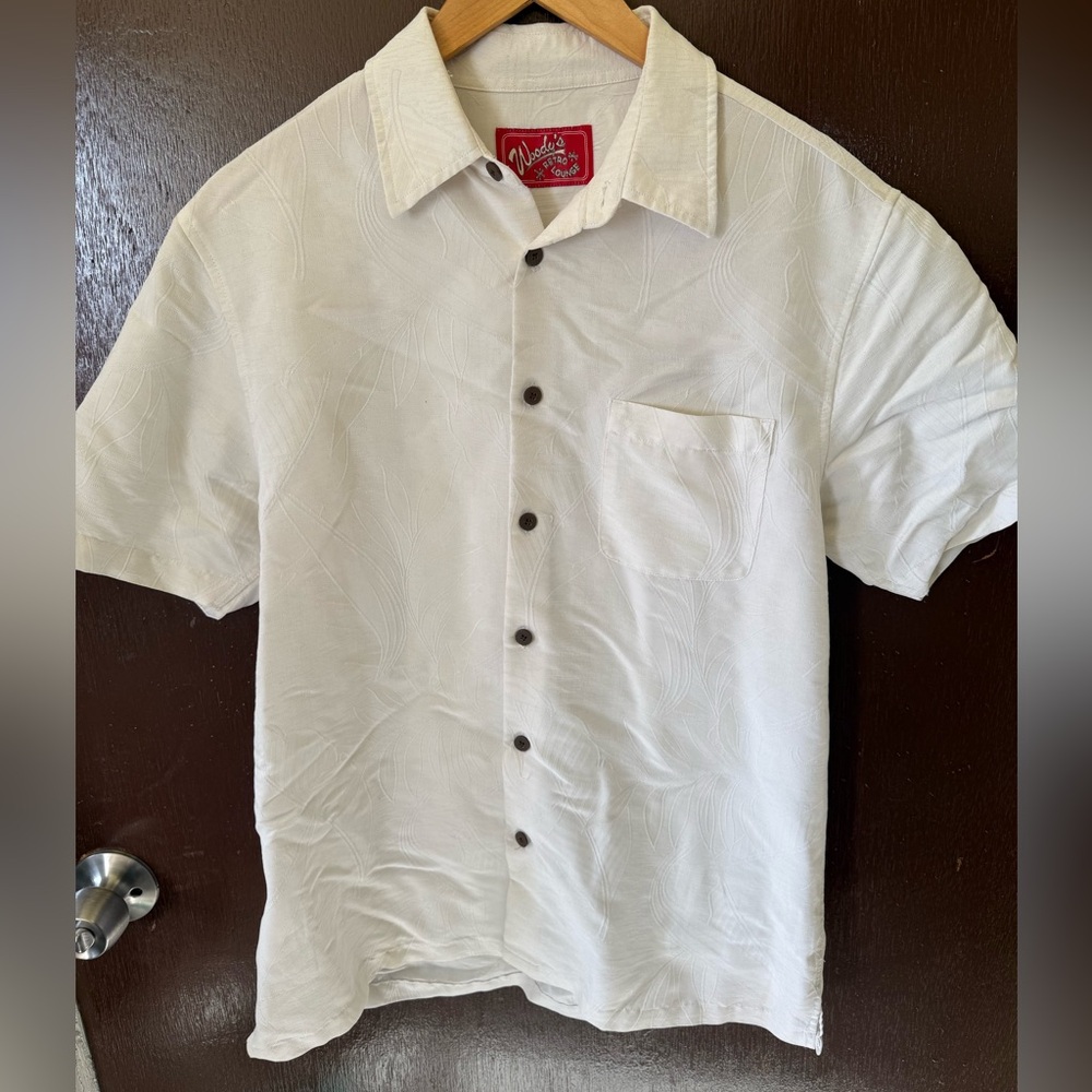 Woodys Retrolounge Button Up